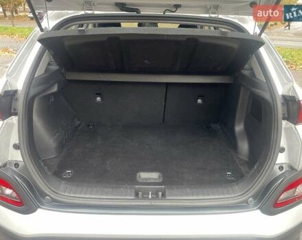 Серый Хендай Kona, объемом двигателя 0 л и пробегом 114 тыс. км за 17100 $, фото 36 на Automoto.ua