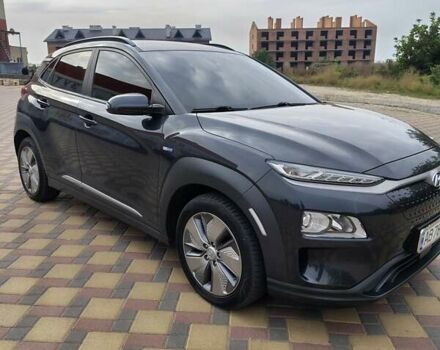 Серый Хендай Kona, объемом двигателя 0 л и пробегом 141 тыс. км за 17200 $, фото 2 на Automoto.ua