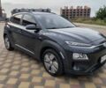 Серый Хендай Kona, объемом двигателя 0 л и пробегом 141 тыс. км за 17200 $, фото 2 на Automoto.ua
