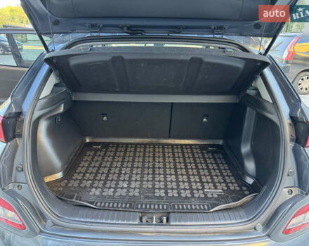 Сірий Хендай Kona, об'ємом двигуна 0 л та пробігом 114 тис. км за 15999 $, фото 17 на Automoto.ua