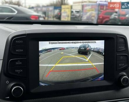 Серый Хендай Kona, объемом двигателя 0 л и пробегом 95 тыс. км за 17200 $, фото 16 на Automoto.ua