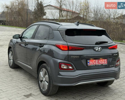 Сірий Хендай Kona, об'ємом двигуна 0 л та пробігом 98 тис. км за 17900 $, фото 6 на Automoto.ua
