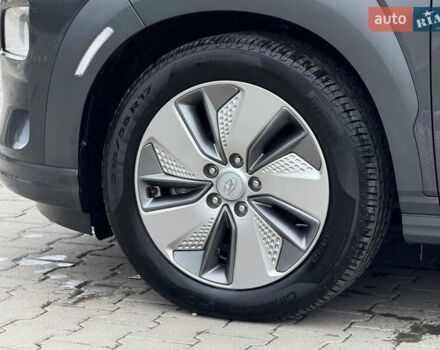 Сірий Хендай Kona, об'ємом двигуна 0 л та пробігом 78 тис. км за 18600 $, фото 15 на Automoto.ua