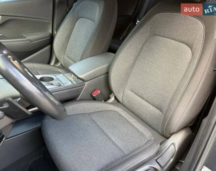 Сірий Хендай Kona, об'ємом двигуна 0 л та пробігом 36 тис. км за 16400 $, фото 37 на Automoto.ua