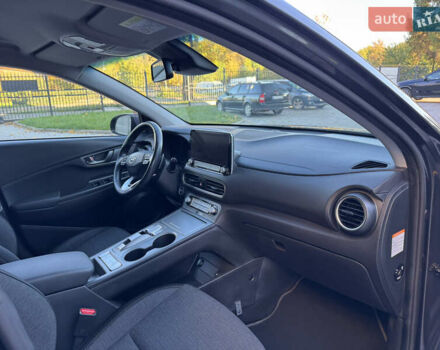 Сірий Хендай Kona, об'ємом двигуна 0 л та пробігом 114 тис. км за 15999 $, фото 38 на Automoto.ua