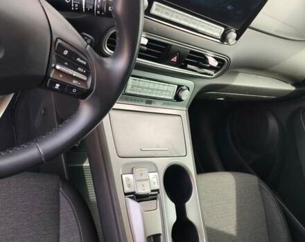 Сірий Хендай Kona, об'ємом двигуна 0 л та пробігом 136 тис. км за 17200 $, фото 17 на Automoto.ua