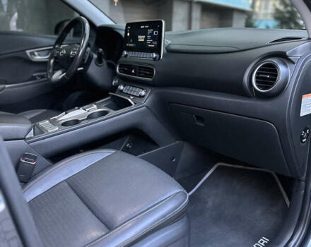 Серый Хендай Kona, объемом двигателя 0 л и пробегом 137 тыс. км за 17500 $, фото 74 на Automoto.ua