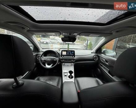 Сірий Хендай Kona, об'ємом двигуна 0 л та пробігом 61 тис. км за 17700 $, фото 54 на Automoto.ua