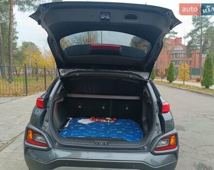 Сірий Хендай Kona, об'ємом двигуна 1.6 л та пробігом 12 тис. км за 21500 $, фото 9 на Automoto.ua