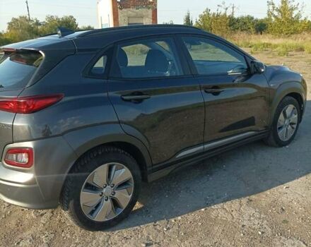 Серый Хендай Kona, объемом двигателя 0 л и пробегом 163 тыс. км за 14300 $, фото 9 на Automoto.ua