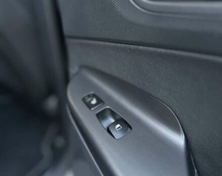 Серый Хендай Kona, объемом двигателя 0 л и пробегом 137 тыс. км за 17500 $, фото 66 на Automoto.ua