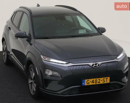 Серый Хендай Kona, объемом двигателя 0 л и пробегом 80 тыс. км за 17500 $, фото 1 на Automoto.ua