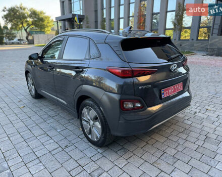 Сірий Хендай Kona, об'ємом двигуна 0 л та пробігом 114 тис. км за 15999 $, фото 7 на Automoto.ua