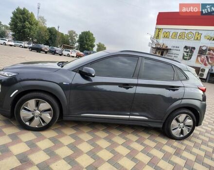 Серый Хендай Kona, объемом двигателя 0 л и пробегом 141 тыс. км за 17200 $, фото 10 на Automoto.ua