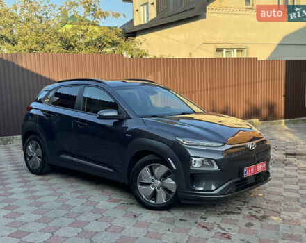 Сірий Хендай Kona, об'ємом двигуна 0 л та пробігом 40 тис. км за 16799 $, фото 62 на Automoto.ua