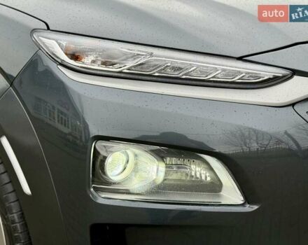 Серый Хендай Kona, объемом двигателя 0 л и пробегом 74 тыс. км за 15250 $, фото 23 на Automoto.ua