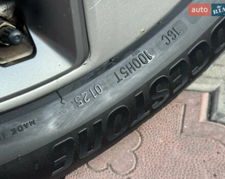 Сірий Хендай Kona, об'ємом двигуна 0 л та пробігом 40 тис. км за 16799 $, фото 57 на Automoto.ua