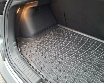 Сірий Хендай Kona, об'ємом двигуна 0 л та пробігом 86 тис. км за 15200 $, фото 26 на Automoto.ua