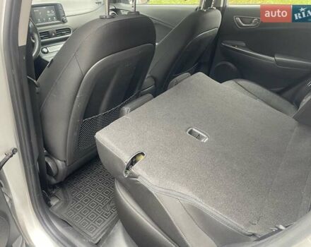 Серый Хендай Kona, объемом двигателя 0 л и пробегом 114 тыс. км за 17100 $, фото 33 на Automoto.ua