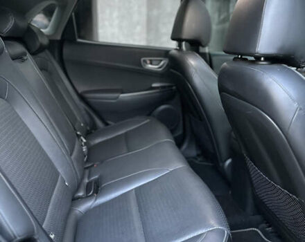 Серый Хендай Kona, объемом двигателя 0 л и пробегом 137 тыс. км за 17500 $, фото 68 на Automoto.ua