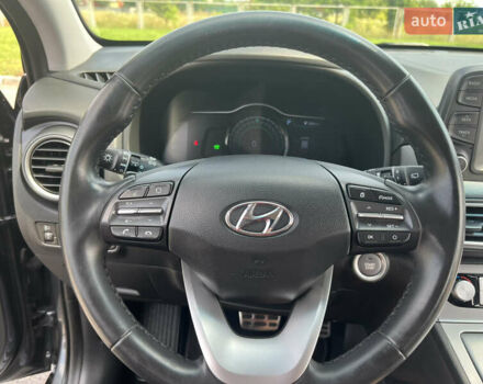 Сірий Хендай Kona, об'ємом двигуна 0 л та пробігом 50 тис. км за 14999 $, фото 46 на Automoto.ua