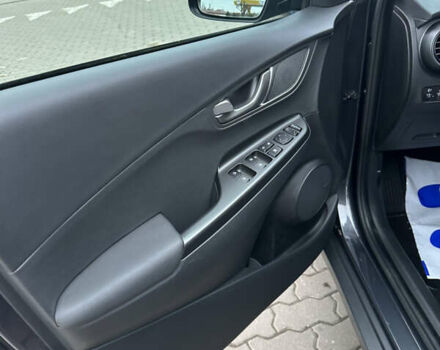Сірий Хендай Kona, об'ємом двигуна 0 л та пробігом 149 тис. км за 17950 $, фото 42 на Automoto.ua