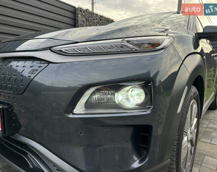 Серый Хендай Kona, объемом двигателя 0 л и пробегом 117 тыс. км за 17500 $, фото 23 на Automoto.ua