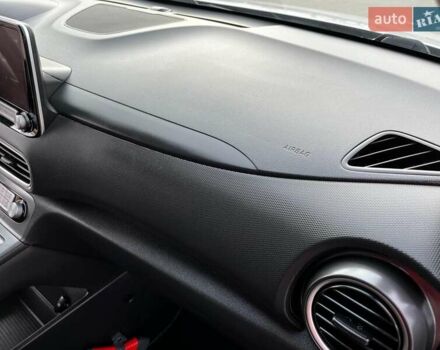 Серый Хендай Kona, объемом двигателя 0 л и пробегом 136 тыс. км за 16700 $, фото 31 на Automoto.ua