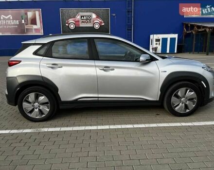 Серый Хендай Kona, объемом двигателя 0 л и пробегом 136 тыс. км за 16700 $, фото 21 на Automoto.ua