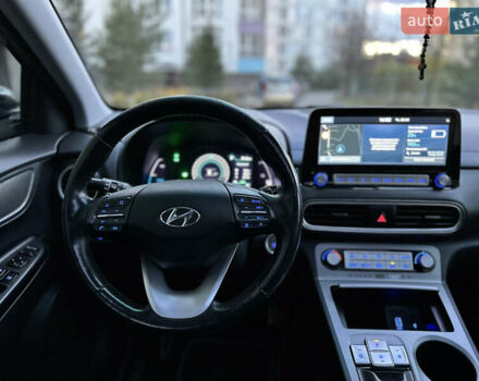 Сірий Хендай Kona, об'ємом двигуна 0 л та пробігом 137 тис. км за 16900 $, фото 89 на Automoto.ua