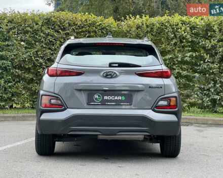 Серый Хендай Kona, объемом двигателя 1.6 л и пробегом 54 тыс. км за 20950 $, фото 14 на Automoto.ua