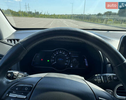 Серый Хендай Kona, объемом двигателя 0 л и пробегом 71 тыс. км за 16999 $, фото 41 на Automoto.ua