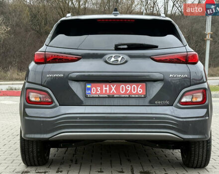 Сірий Хендай Kona, об'ємом двигуна 0 л та пробігом 78 тис. км за 18600 $, фото 9 на Automoto.ua