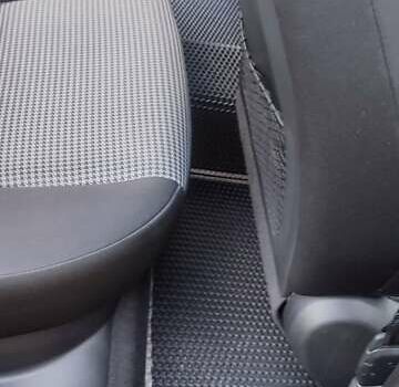 Сірий Хендай Kona, об'ємом двигуна 2 л та пробігом 61 тис. км за 14600 $, фото 17 на Automoto.ua