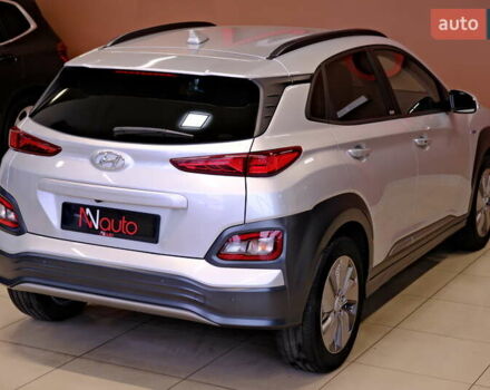 Серый Хендай Kona, объемом двигателя 0 л и пробегом 88 тыс. км за 20300 $, фото 13 на Automoto.ua