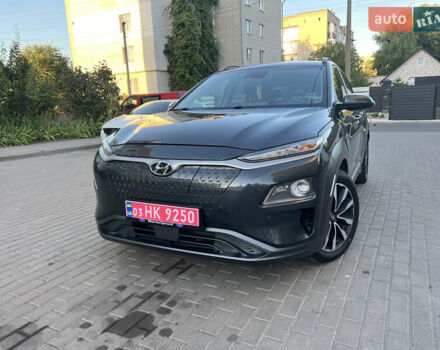 Сірий Хендай Kona, об'ємом двигуна 0 л та пробігом 230 тис. км за 14900 $, фото 2 на Automoto.ua
