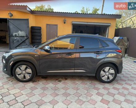 Сірий Хендай Kona, об'ємом двигуна 0 л та пробігом 40 тис. км за 16799 $, фото 9 на Automoto.ua