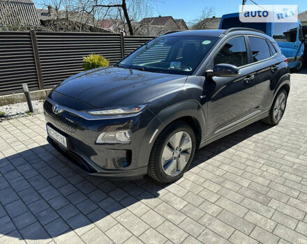 Сірий Хендай Kona, об'ємом двигуна 0 л та пробігом 122 тис. км за 18700 $, фото 3 на Automoto.ua