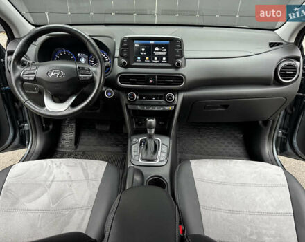 Сірий Хендай Kona, об'ємом двигуна 1.6 л та пробігом 32 тис. км за 18999 $, фото 21 на Automoto.ua