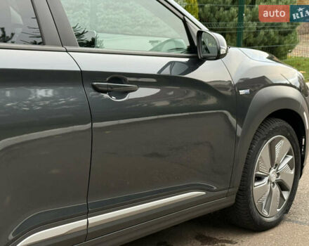 Сірий Хендай Kona, об'ємом двигуна 0 л та пробігом 81 тис. км за 17200 $, фото 44 на Automoto.ua