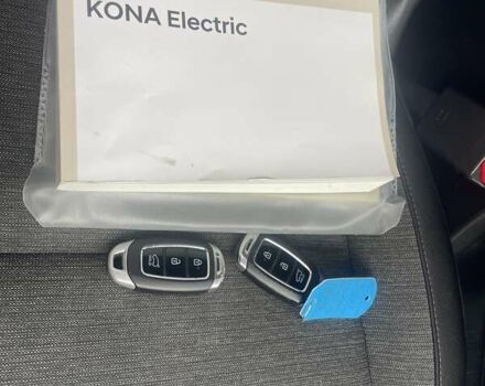 Серый Хендай Kona, объемом двигателя 0 л и пробегом 114 тыс. км за 17100 $, фото 48 на Automoto.ua