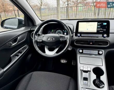 Серый Хендай Kona, объемом двигателя 0 л и пробегом 74 тыс. км за 15250 $, фото 92 на Automoto.ua