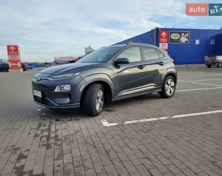 Серый Хендай Kona, объемом двигателя 0 л и пробегом 78 тыс. км за 15900 $, фото 2 на Automoto.ua