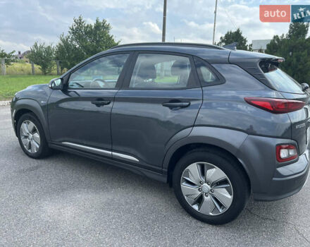 Сірий Хендай Kona, об'ємом двигуна 0 л та пробігом 50 тис. км за 14999 $, фото 9 на Automoto.ua