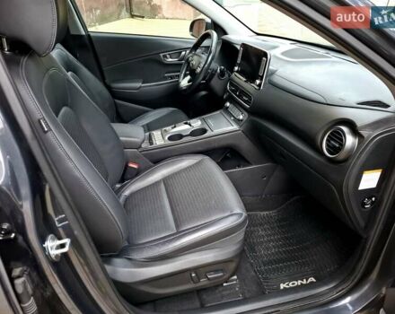 Сірий Хендай Kona, об'ємом двигуна 0 л та пробігом 128 тис. км за 16900 $, фото 36 на Automoto.ua