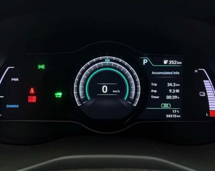 Серый Хендай Kona, объемом двигателя 64 л и пробегом 50 тыс. км за 23700 $, фото 11 на Automoto.ua