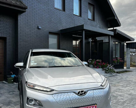 Серый Хендай Kona, объемом двигателя 0 л и пробегом 38 тыс. км за 19500 $, фото 9 на Automoto.ua