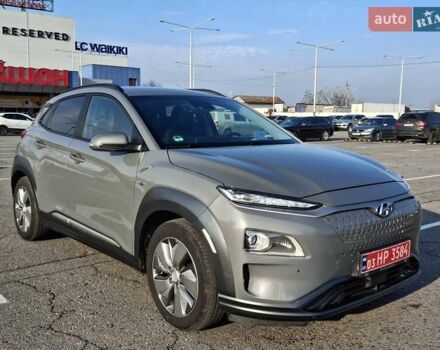Серый Хендай Kona, объемом двигателя 0 л и пробегом 116 тыс. км за 18600 $, фото 1 на Automoto.ua