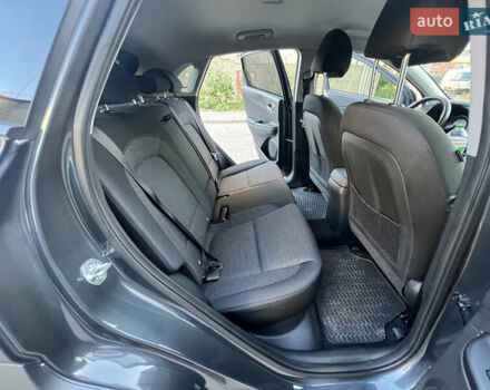 Сірий Хендай Kona, об'ємом двигуна 0 л та пробігом 230 тис. км за 14900 $, фото 30 на Automoto.ua