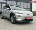 Серый Хендай Kona, объемом двигателя 0 л и пробегом 62 тыс. км за 18900 $, фото 2 на Automoto.ua